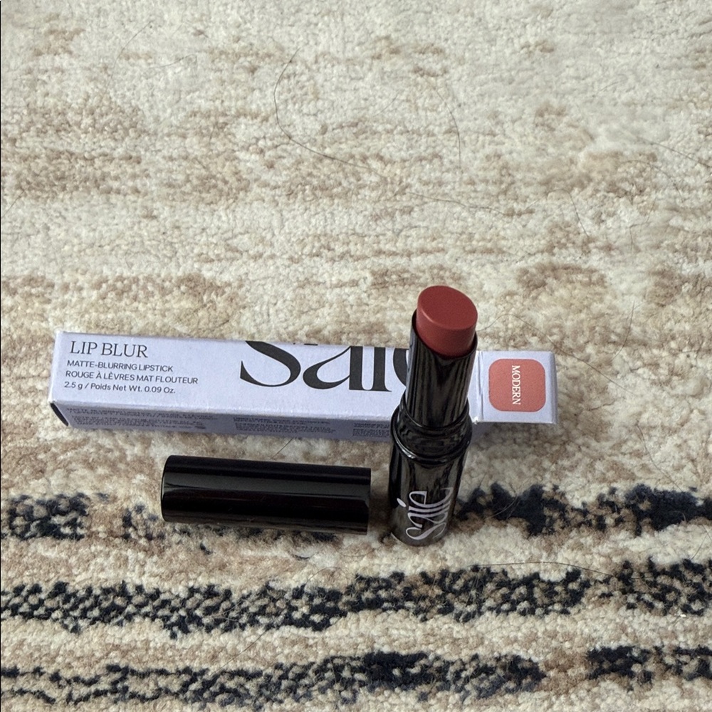 Saie Lip Blur Matte Lipstick - modern shade